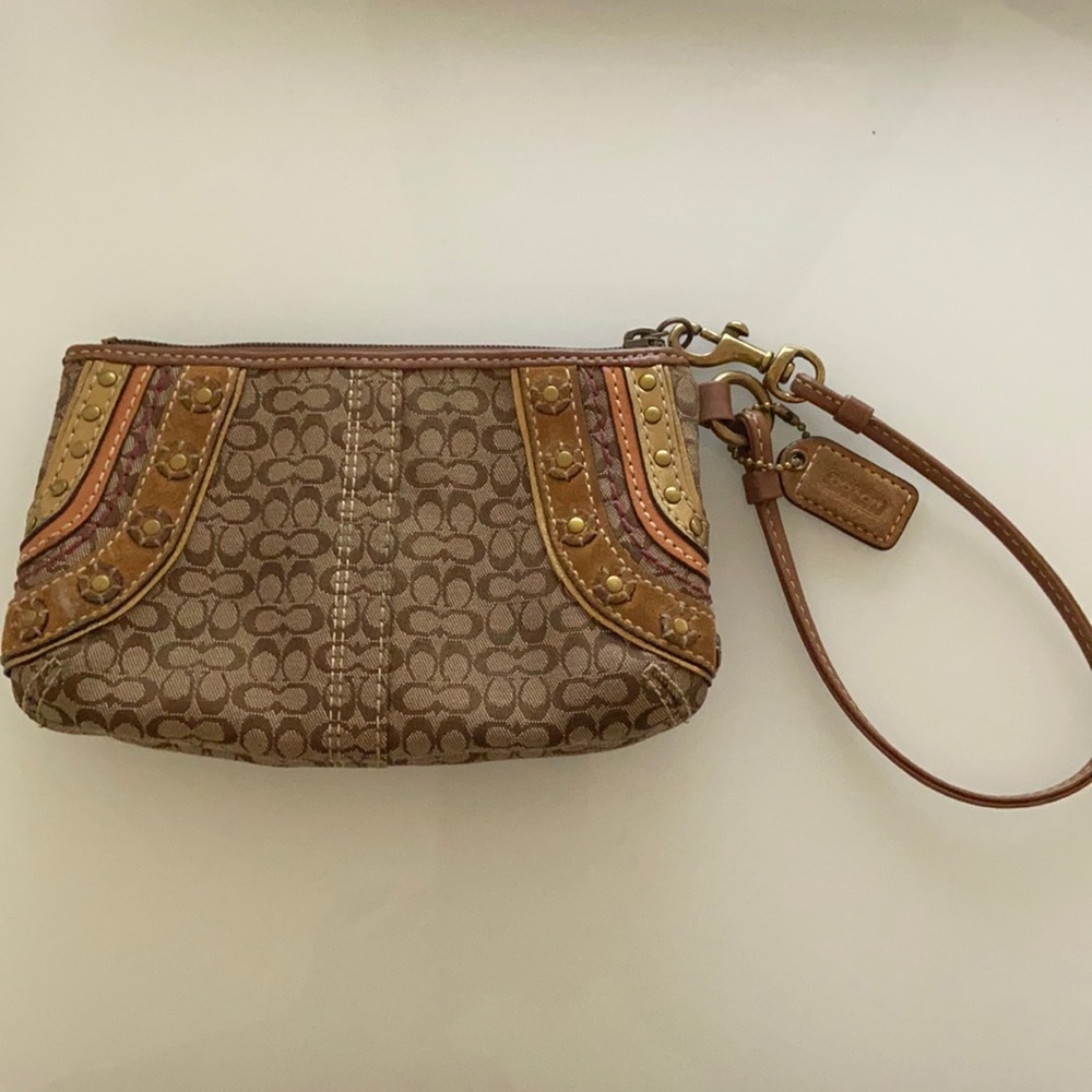 Coach Signature Clutch Wristlet Purse wallet